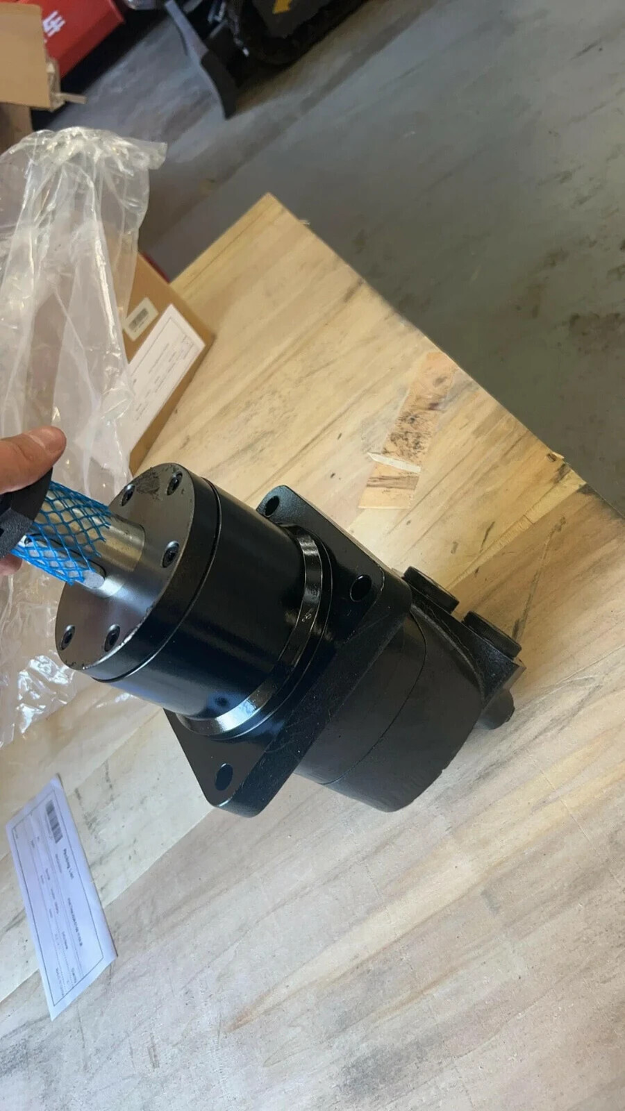 Drive Motor Fit Most AGT 1 Ton – 1.5 Ton Mini Excavators – MX Series Excluded