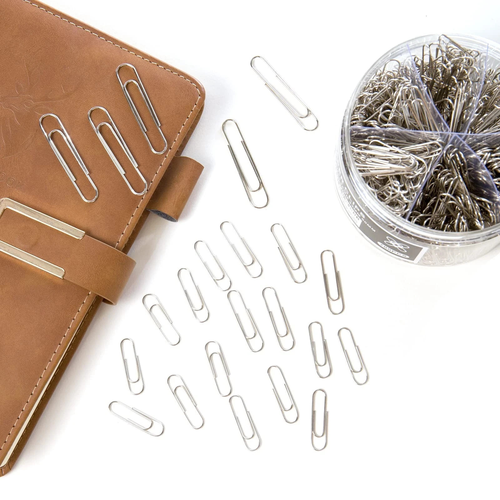 700Pcs Paper Clips Assorted Sizes Large (700PCS)
