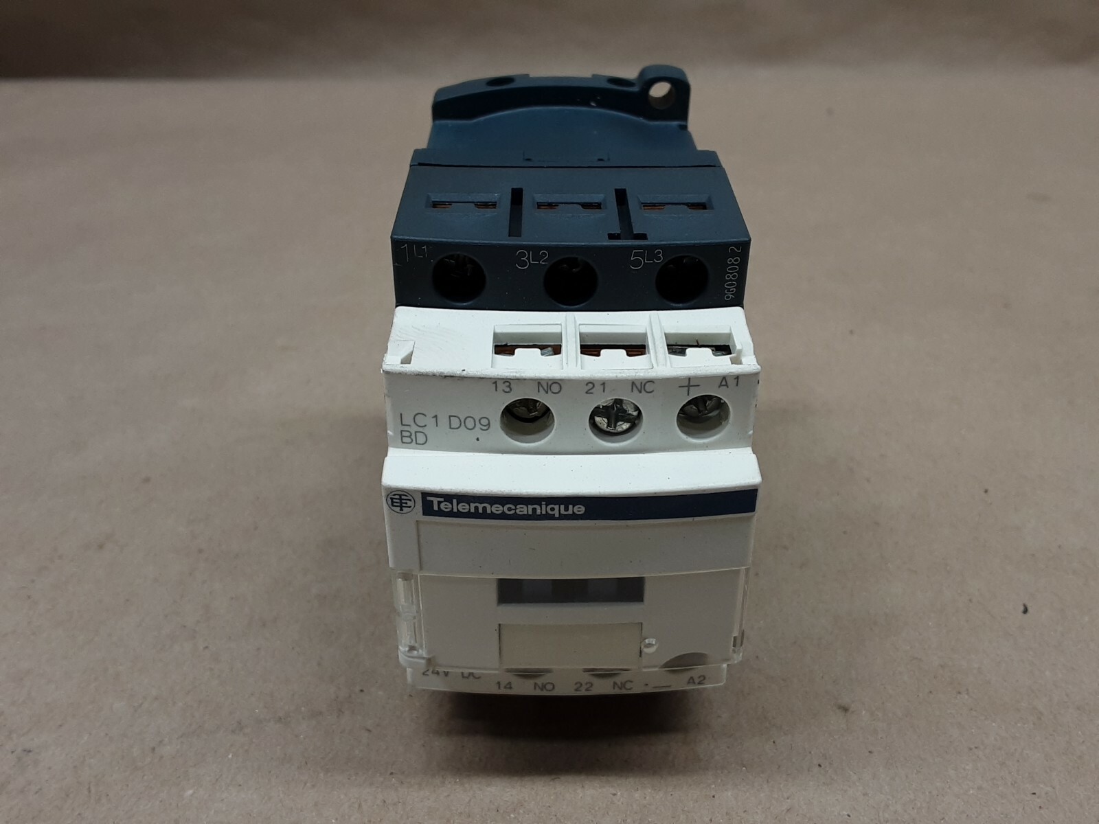 TELEMECANIQUE CONTACTOR LC1D09BD #1016F39*KR