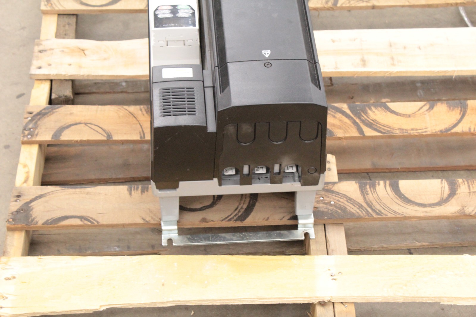 Control Techniques / Nidec M200-074 01000 A 75HP AC Inverter Drive