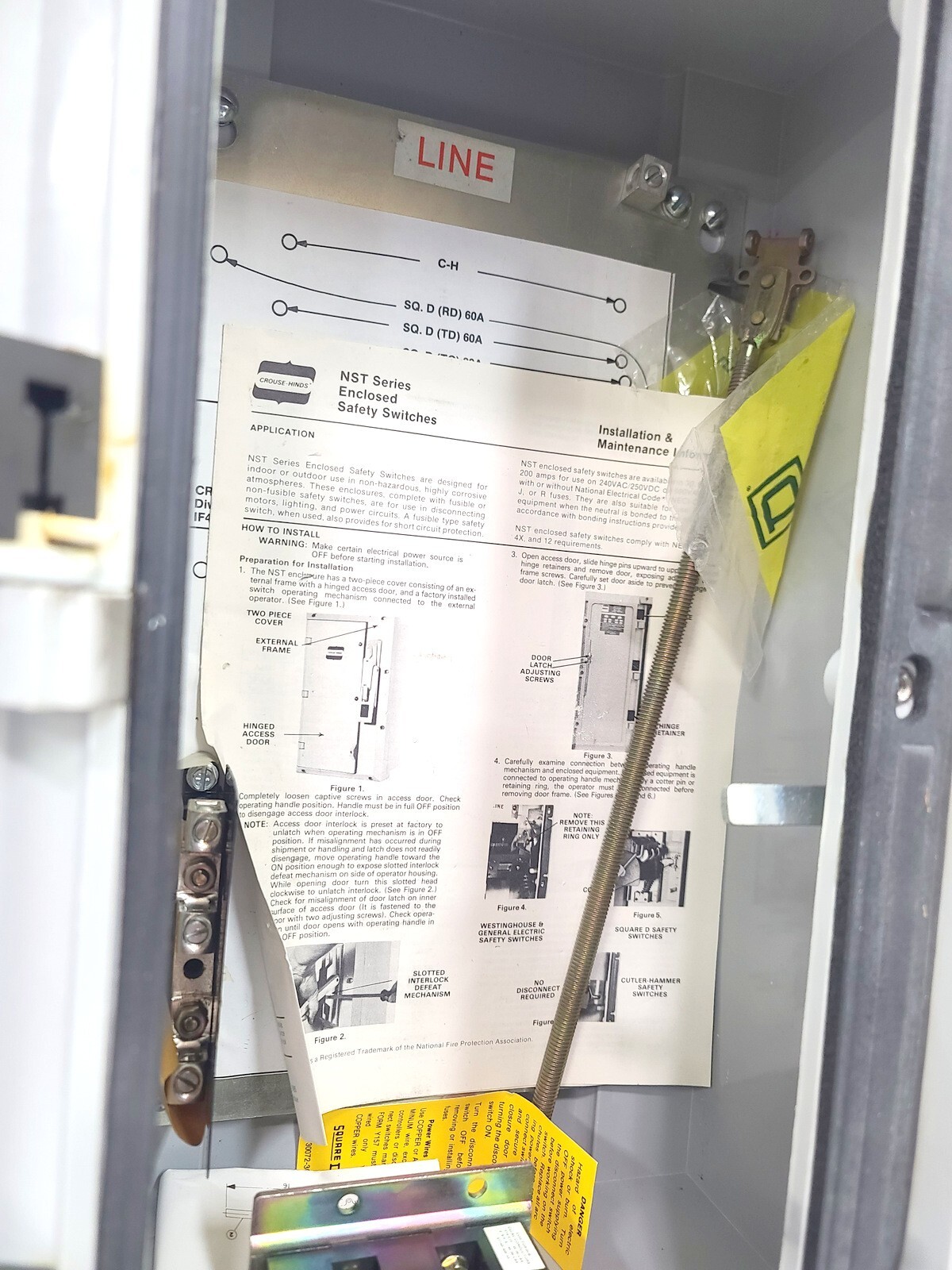 CROUSE HINDS NON-METALLIC 30 AMP ENCLOSED SAFETY SWITCH NST1018F D ~ TC3 Switch