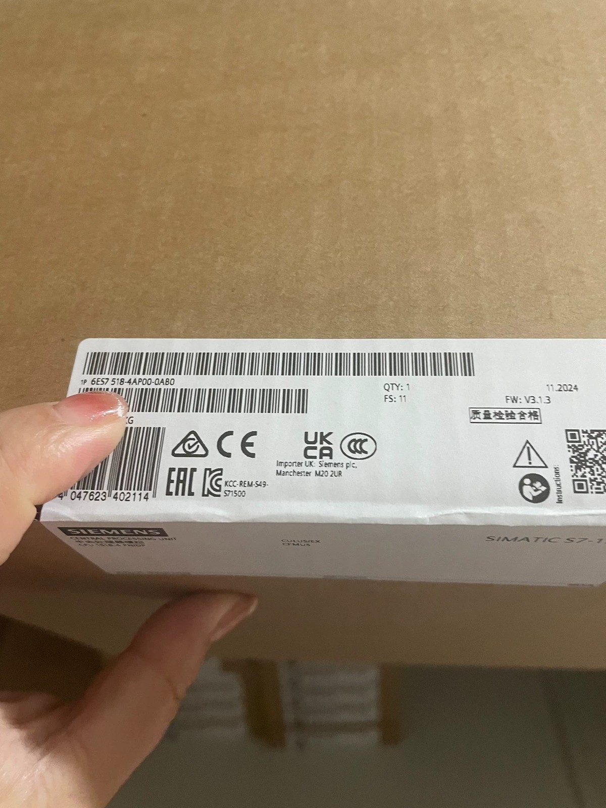 New Siemens 6ES7518-4AP00-0AB0 6ES75184AP000AB0 S7-1500 CPU 1518-4 PN/DP