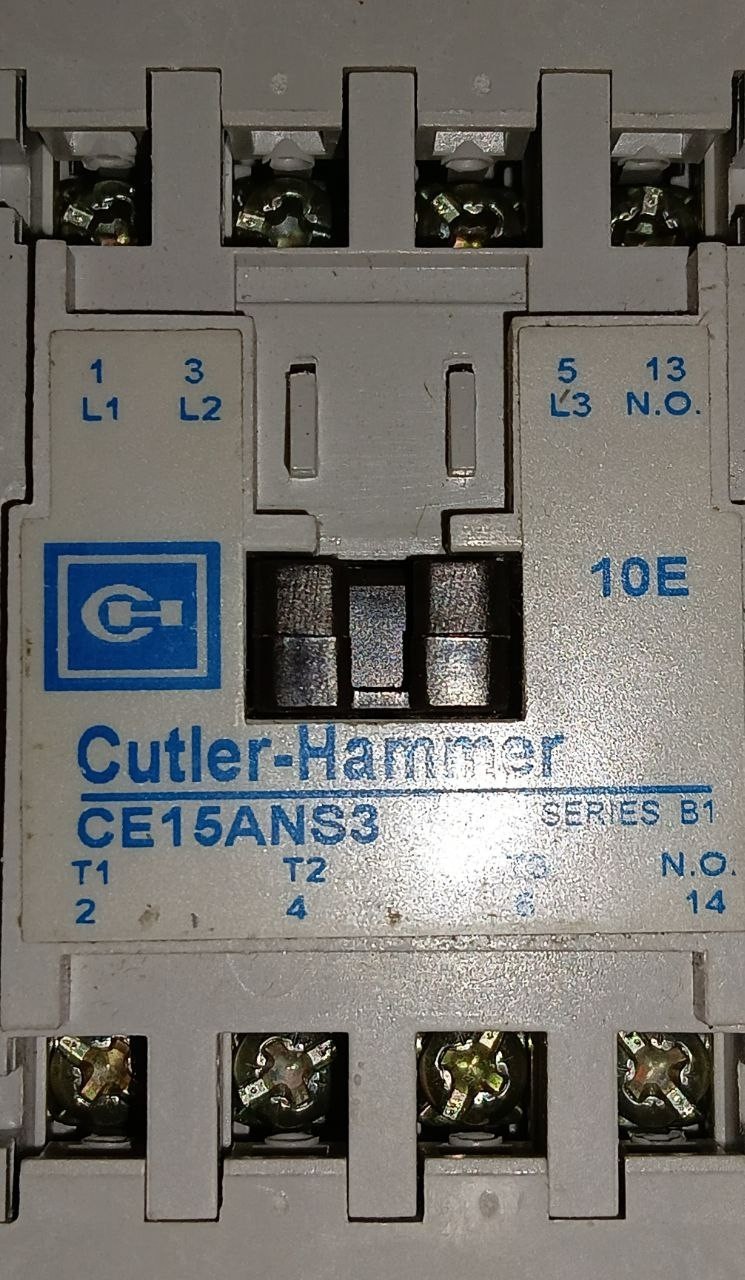 Cutler-Hammer CE15ANS3 3 Pole A.c. Contactor Coil 110V 50Hz 120V 60Hz
