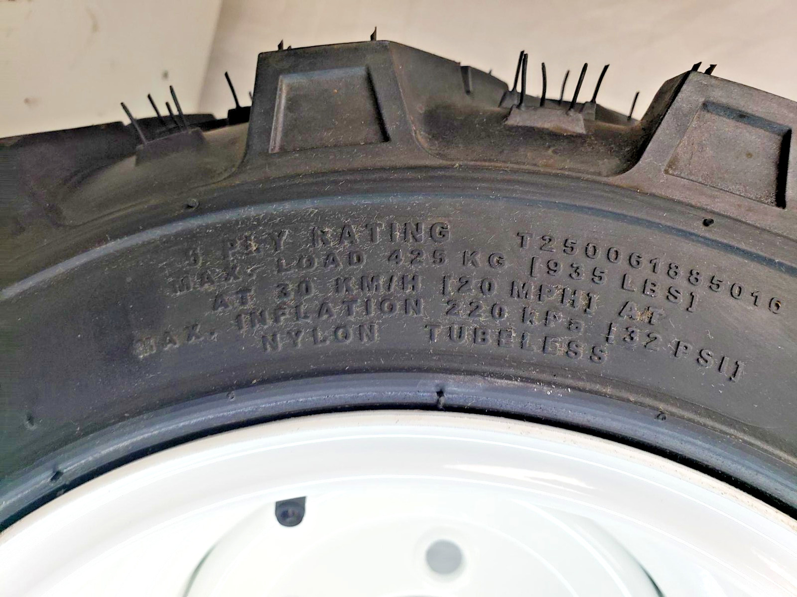 18×8.50-10 Riding Mower Garden tractor 5-hole TR-34 Lug Tire Rim Wheel assembly