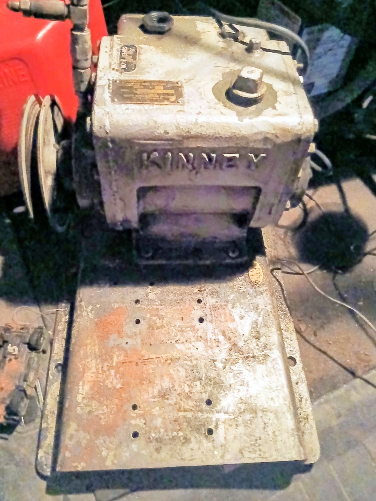 KINNEY Quincy Belt-Driven Industrial Vacuum Pump Unit w/ Pulley