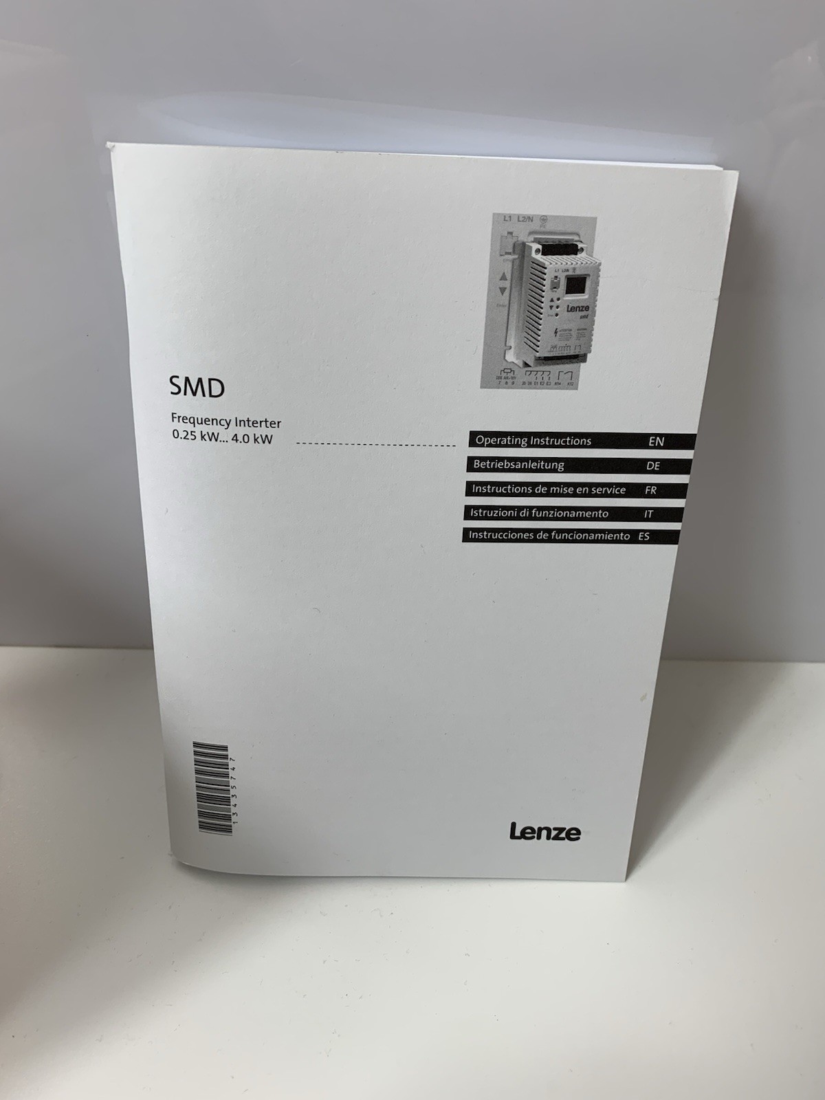 Lenze smd frequency inverter ESMD551X2SFA 0.55kW 0.75HP NEW original packaging