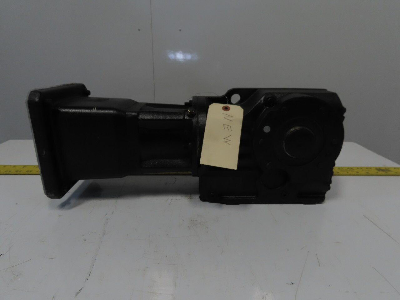 Sew Eurodrive 8.71:1 Ratio 3000RPM MAX 344RPM Thru Shaft Output Gearbox