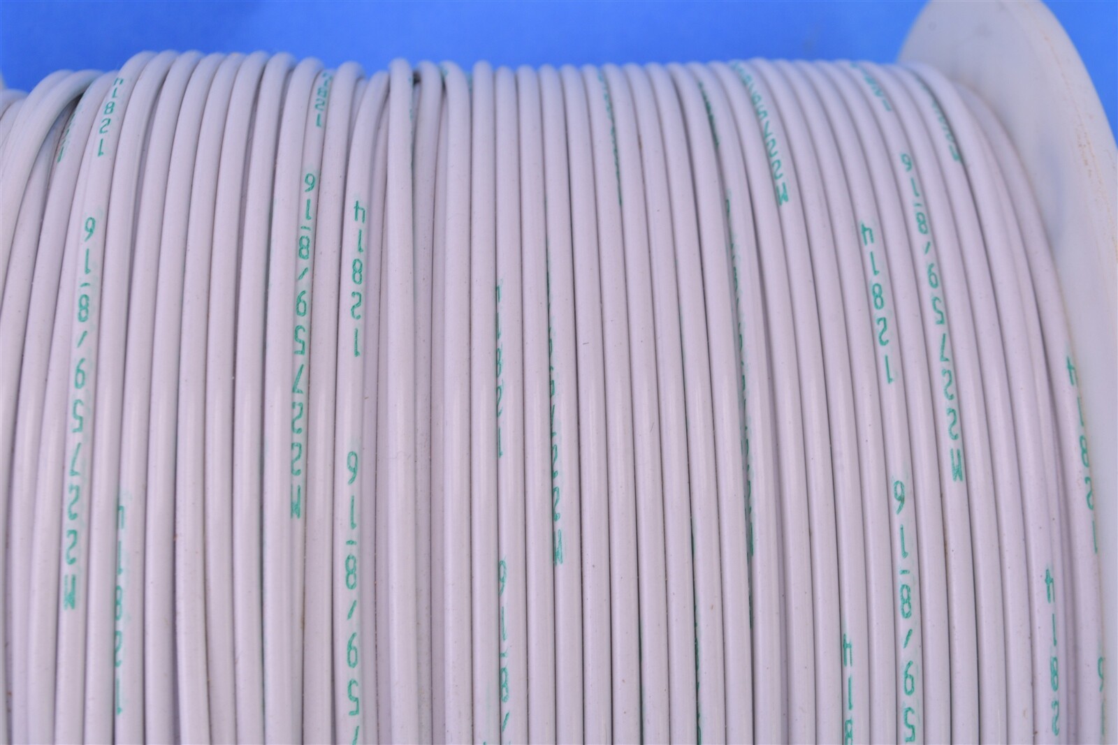Carlisle 700 Ft. Lead Hookup Wire Nickel-Plated Copper 8 AWG M22759/8-16