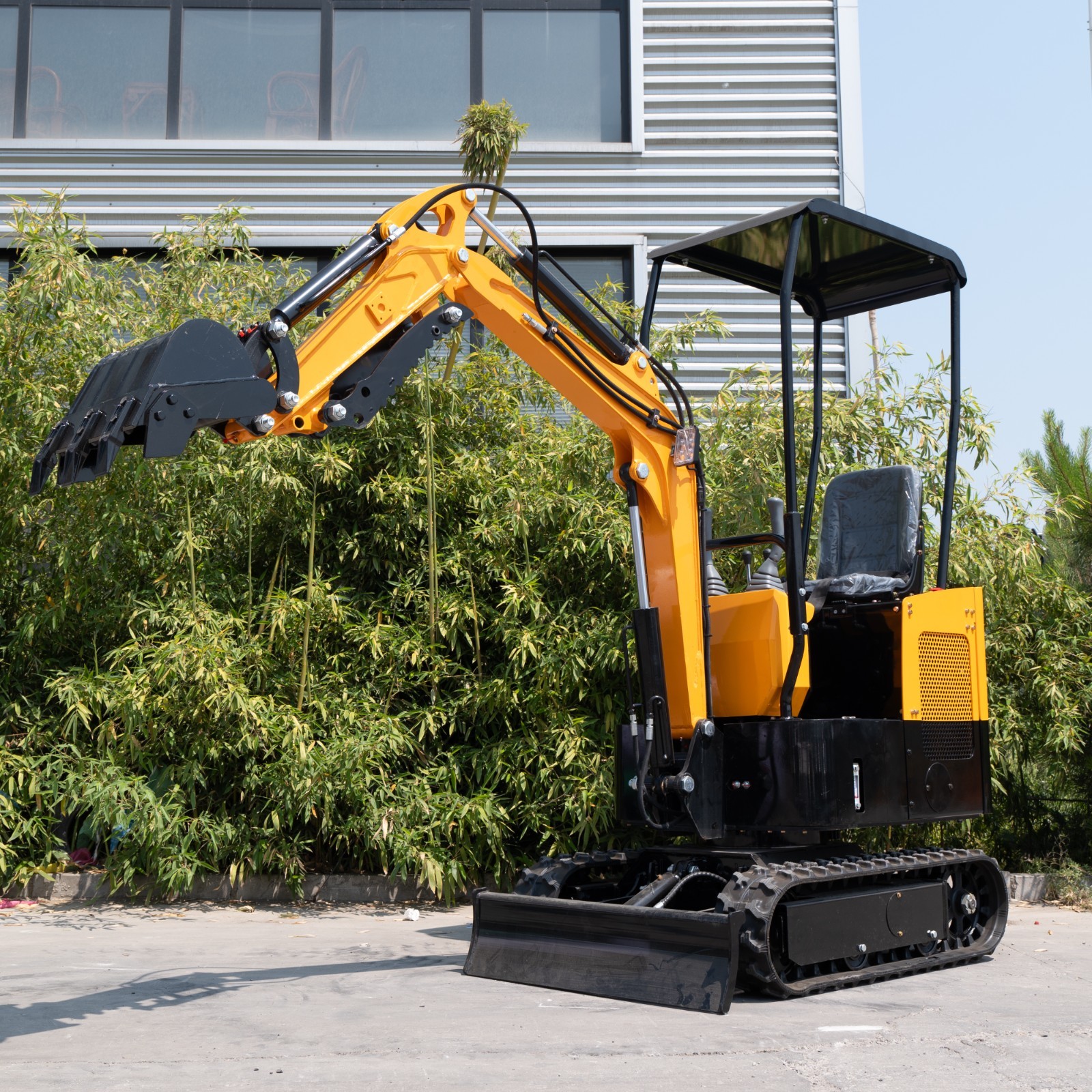 Mini Excavator 1.4Ton Digger 11.5hp Kubota Diesel Pilot System EPA Engine USA