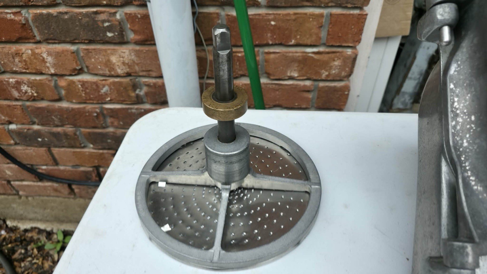 Hobart Pelican Head Mixer Attachment Shredder Grater Slicer Lot 21