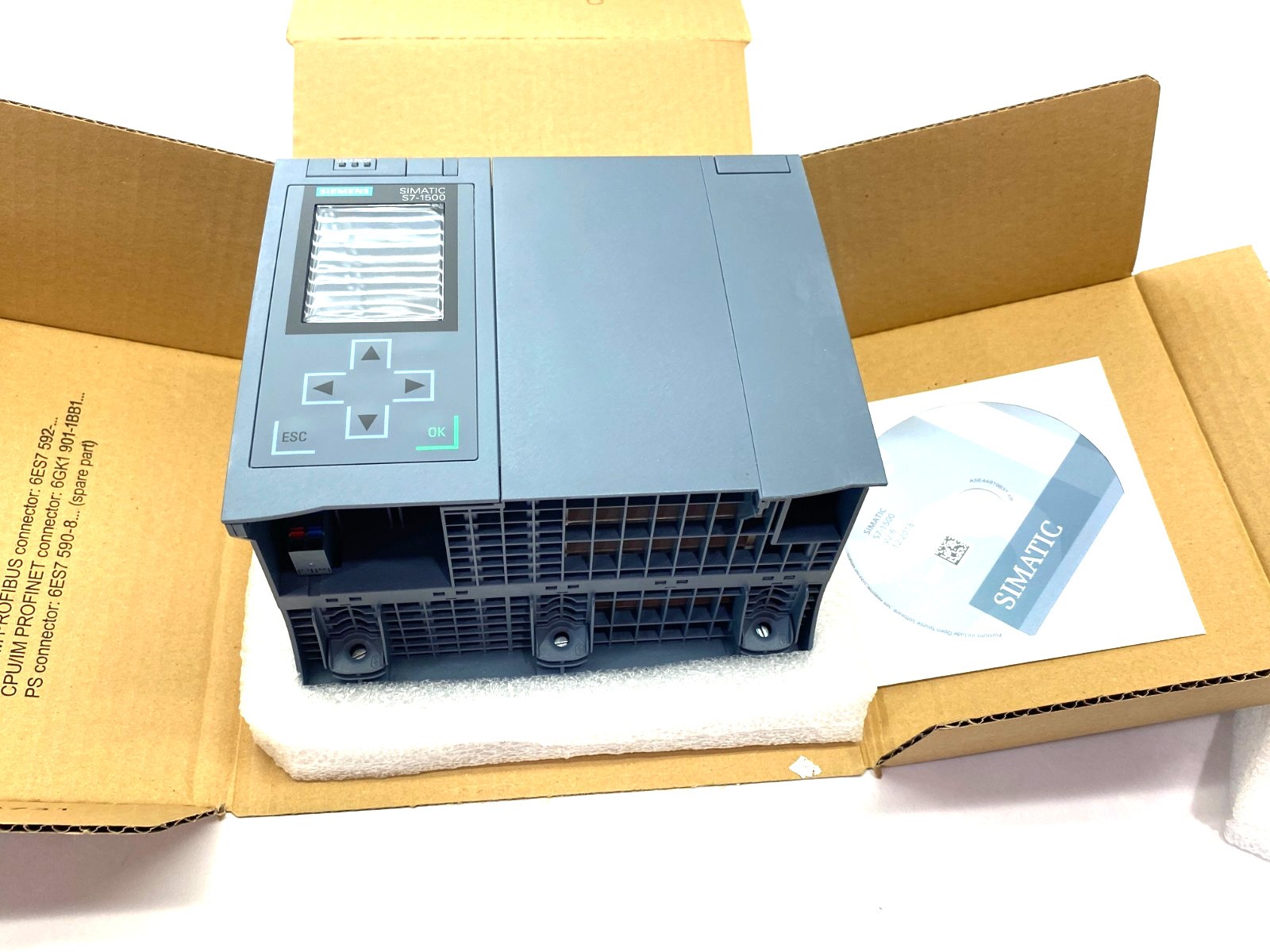 New Siemens 6ES7518-4AP00-0AB0 6ES75184AP000AB0 S7-1500 CPU 1518-4 PN/DP