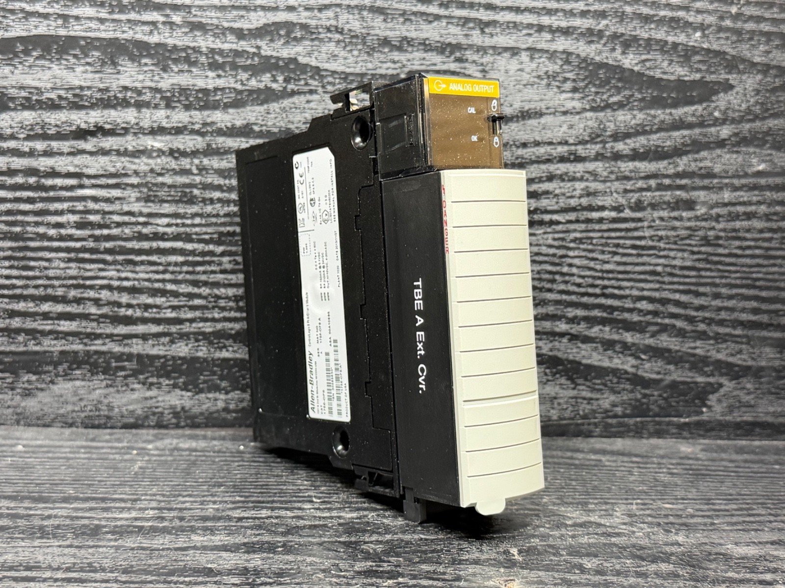 Allen Bradley 1756-OF8 1756-0F8 TBSH TBE ControlLogix Output Module Analog 8 Pt