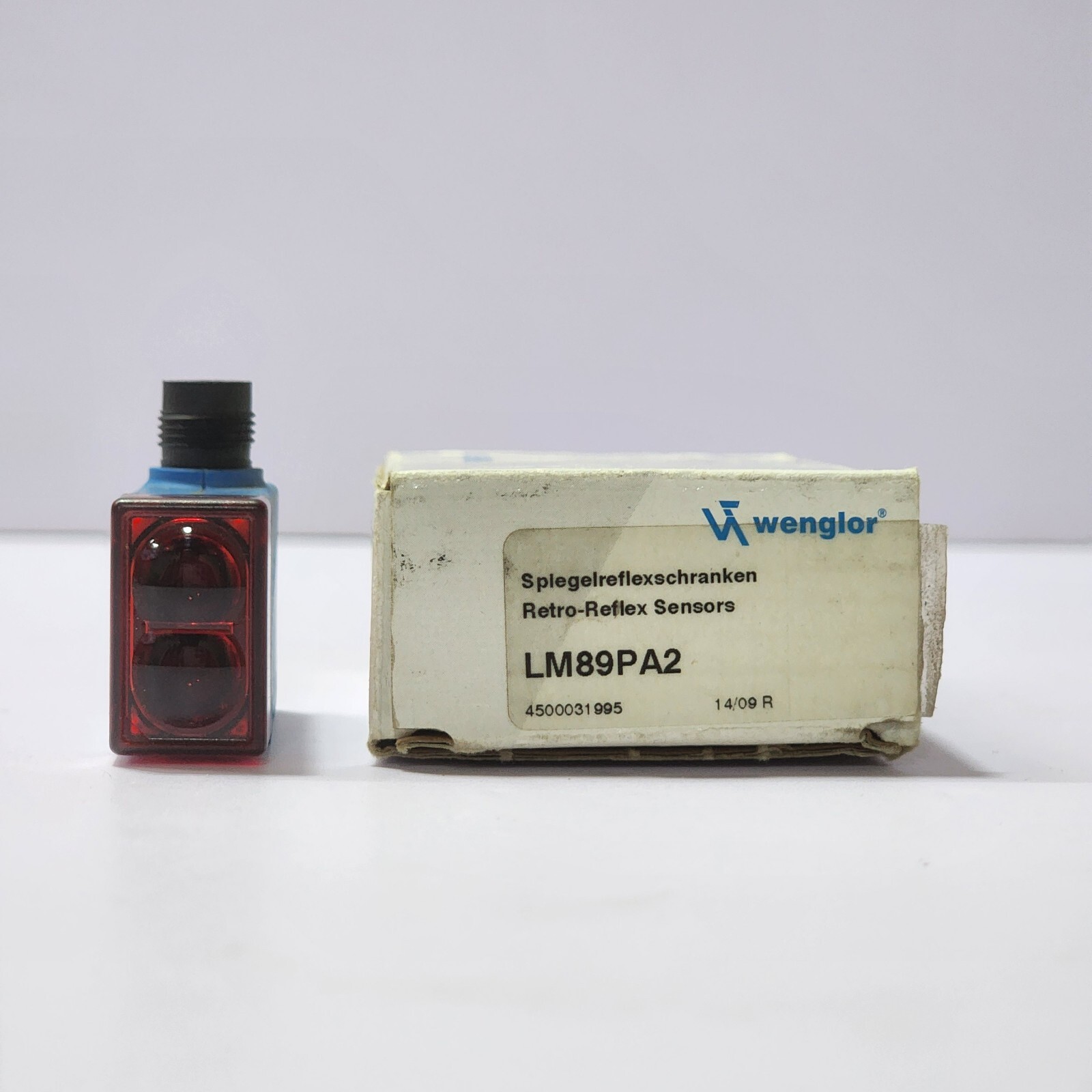 NEW WENGLOR LM89PA2 RETRO-REFLEX SENSORS FAST SHIP FEDEX/DHL