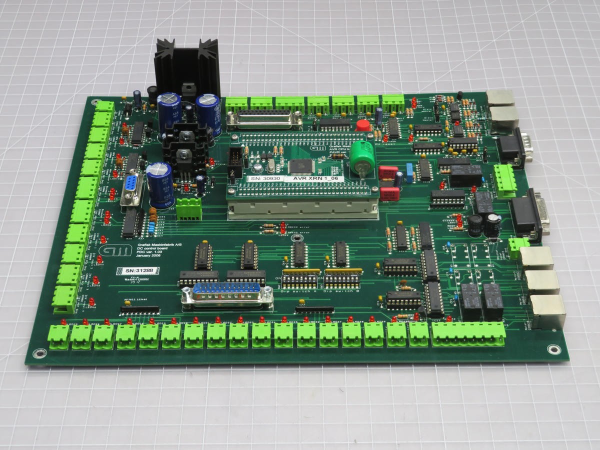 GRAFISK MASKINFABRIK E302652 AVR XRN 1_06 DC CONTROL BOARD AND CPU T208635