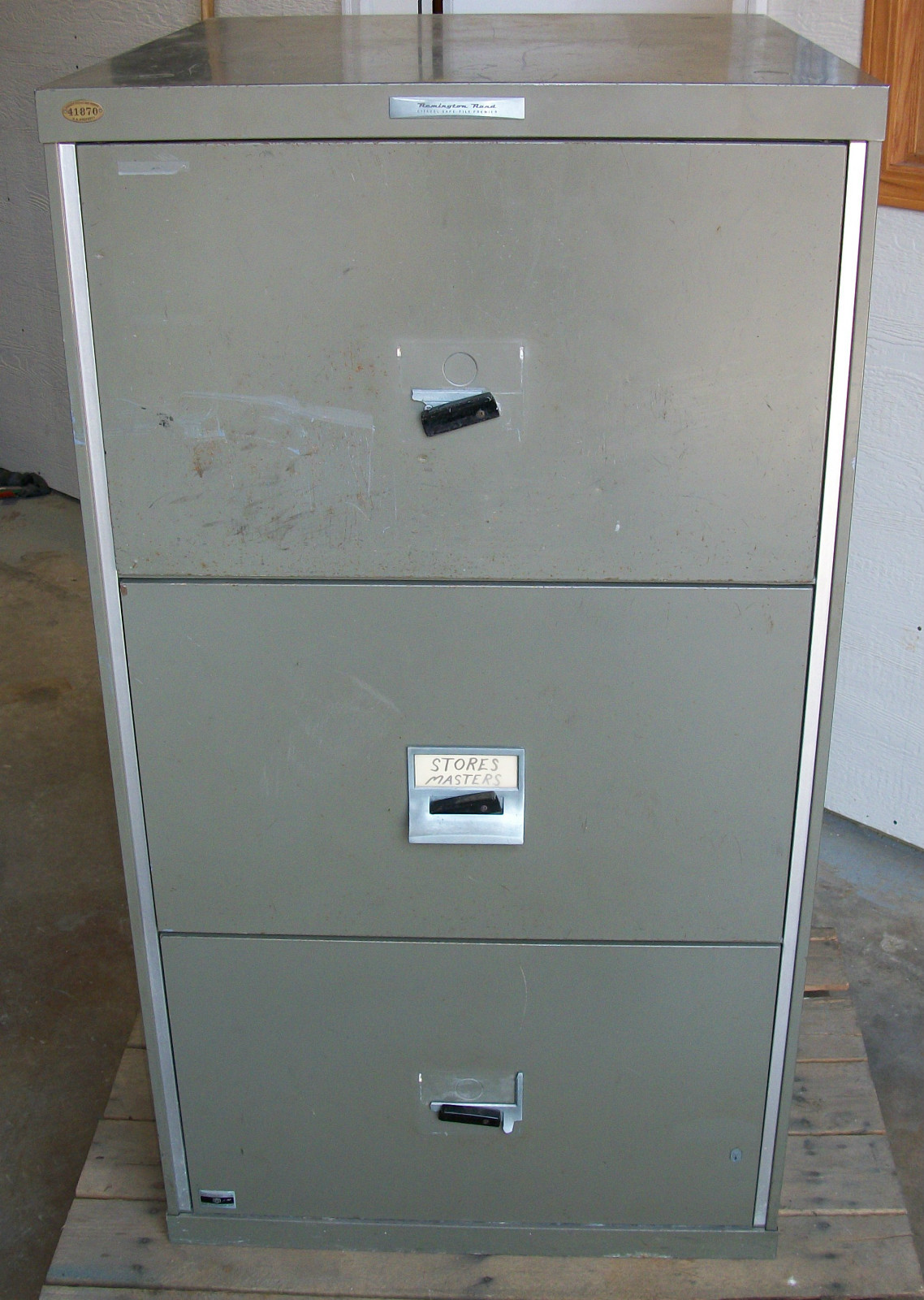 3 DRAWER REMINGTON RAND FIRE PROOF FILE CABINET FIREPROOF RECORDS CITADEL SAFE