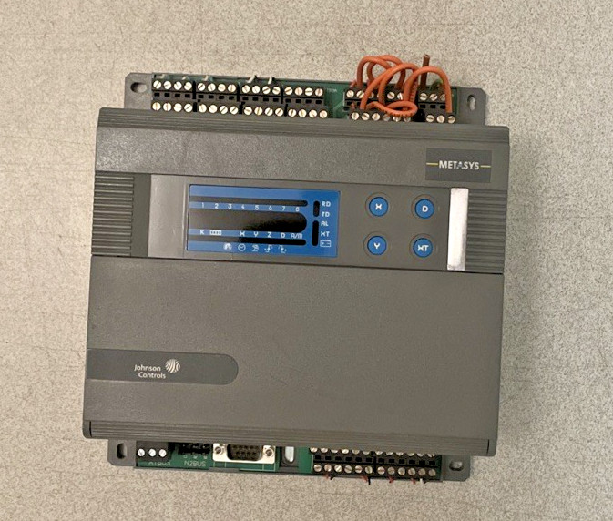 Johnson Controls Metasys DX-9100-8454 L9808 Controller DX-9100 w/ Base