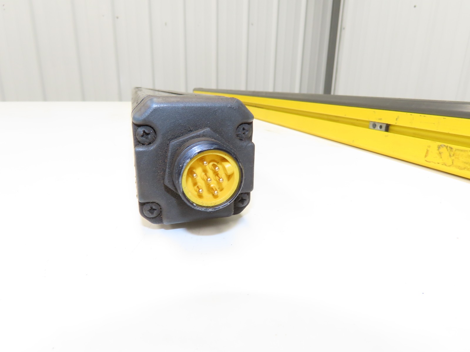 Leuze Lumiflex Safety Light Curtain Transmitter Receiver Set 1200mm-Parts/Repair