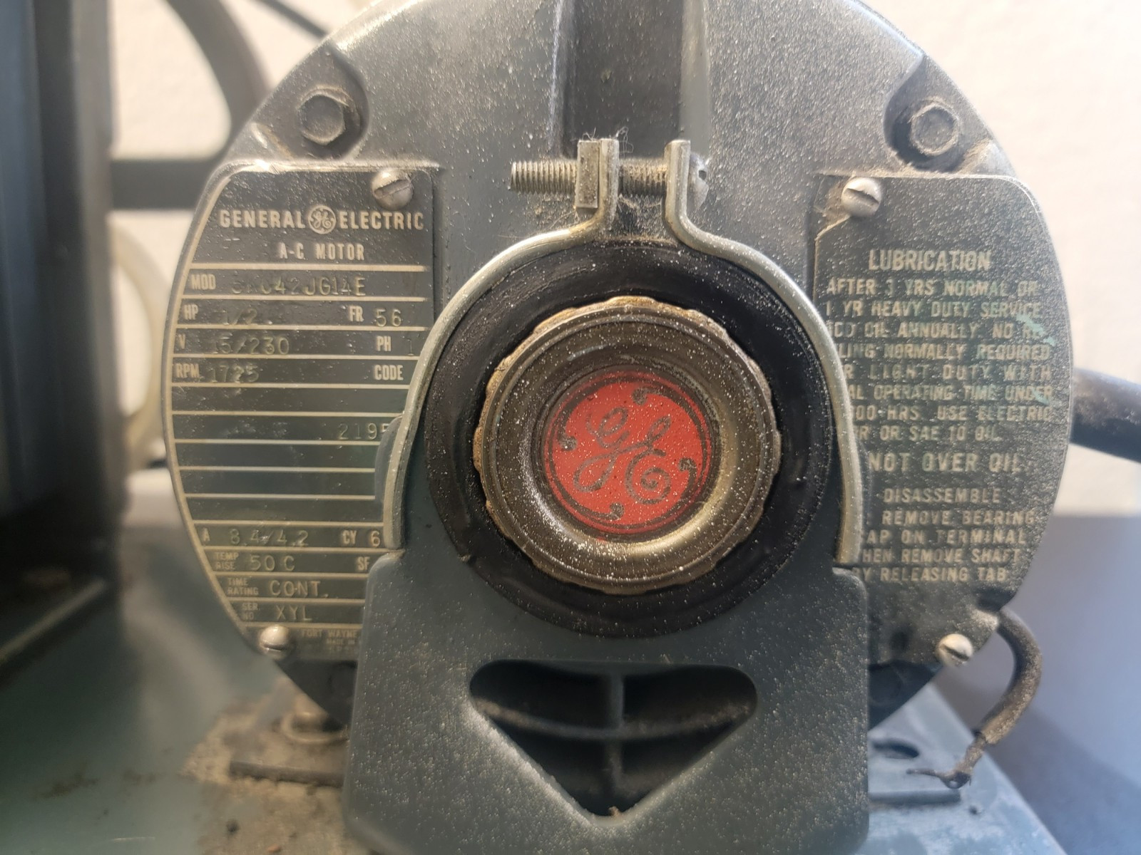 Welch 1402 DuoSeal Belt-Driven Rotary Vane Vacuum Pump 115/230V