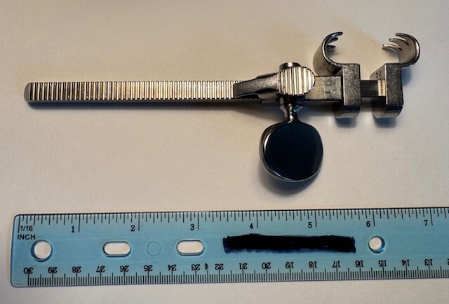 V. Mueller 1350-A, Bailey-Gibbon Rib Contractor/Approximator Adult, 6.5 inch