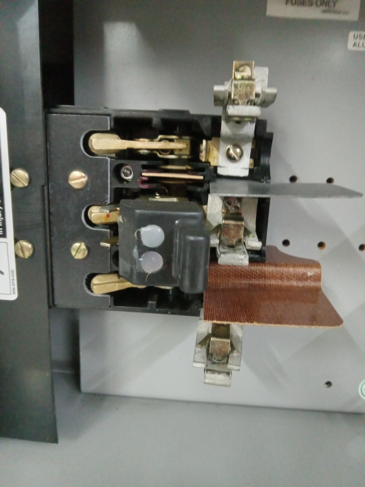 Continental PFA353,3PH,3W,480V,100 AMP Bus Plug
