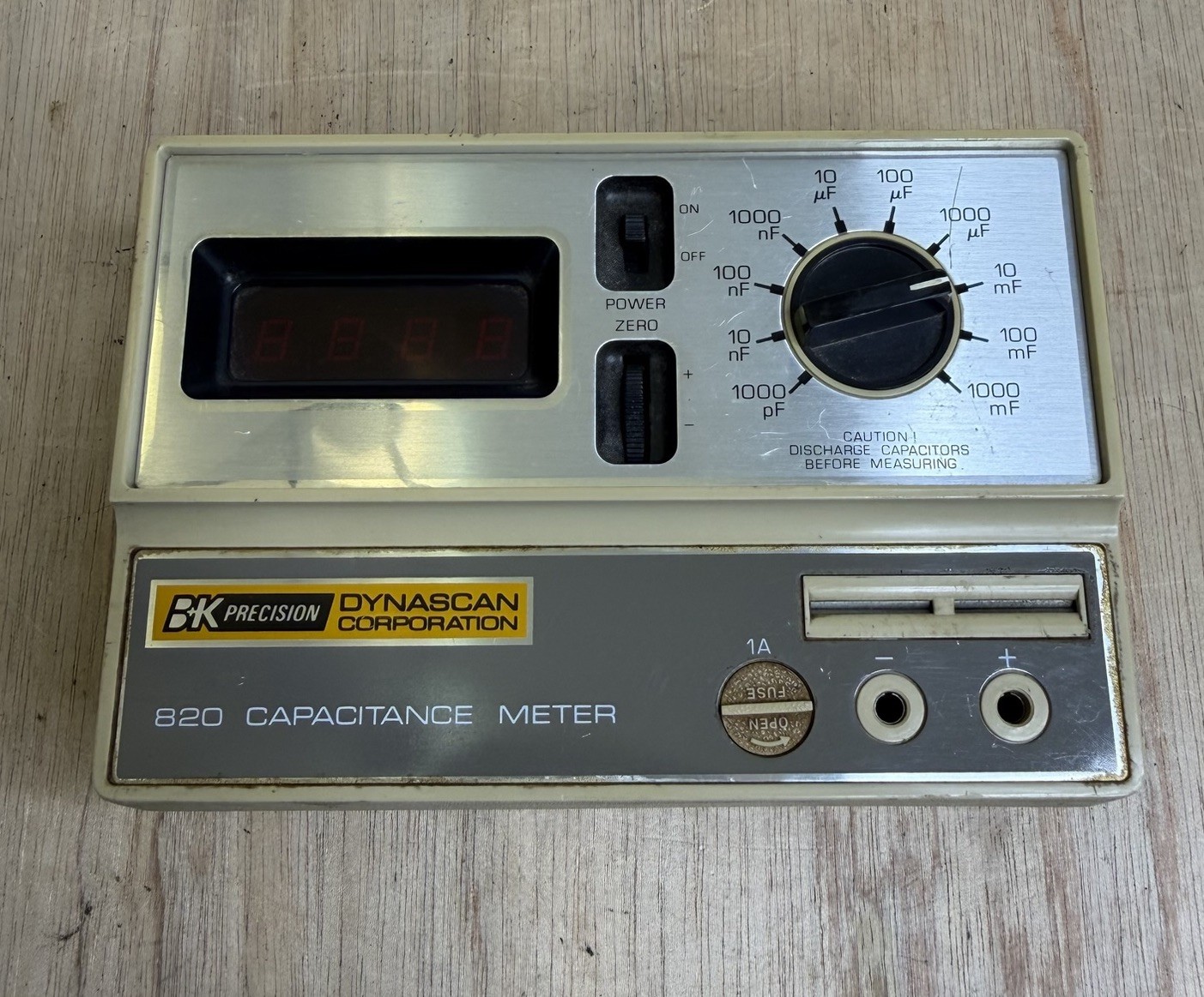 B&K PRECISION DYNASCAN CORPORATION MODEL 820 CAPACITANCE METER – UNTESTED