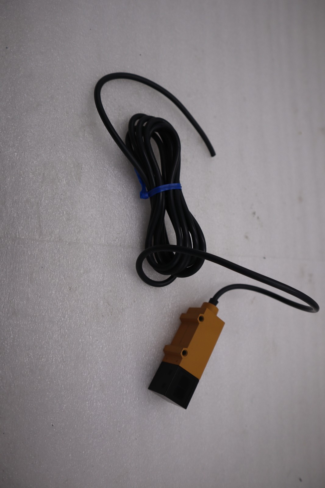 Omron E3S-RS30E42-30 Photoelectric Switch 12-24v-dc STOCK H1474A