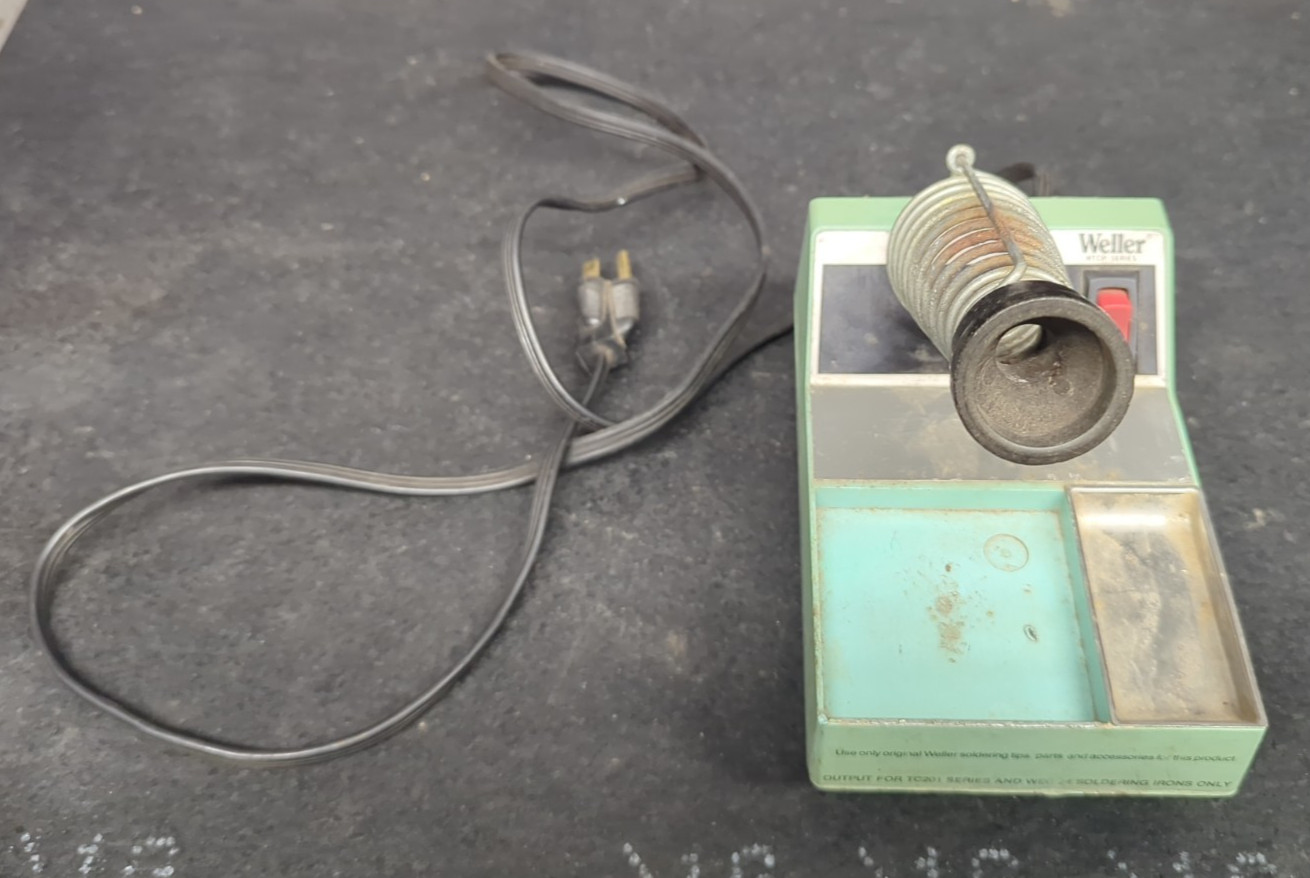 Weller TC202 Power Unit 60 Watt 120Vac Used Good missing TC201 soldering iron
