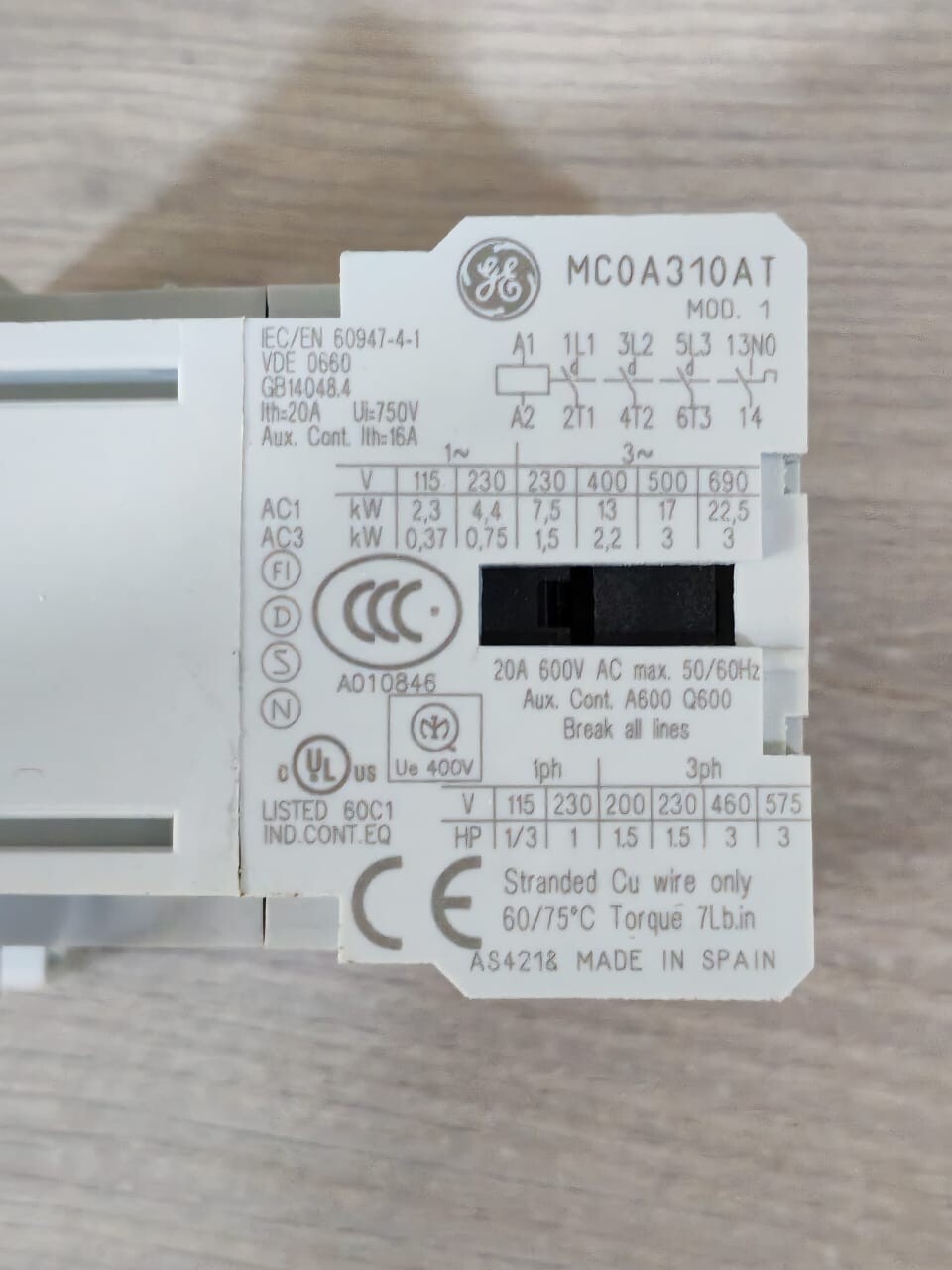 LOT 2 PCS General Electric MC0A310AT6 Contactor 102442