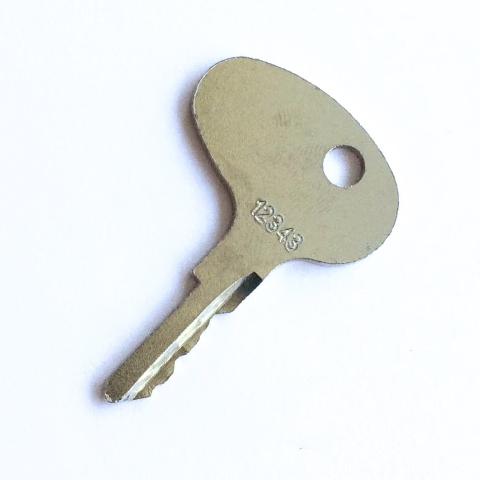 2 CAT Caterpillar Mitsubishi Forklift Ignition Keys Part 5049