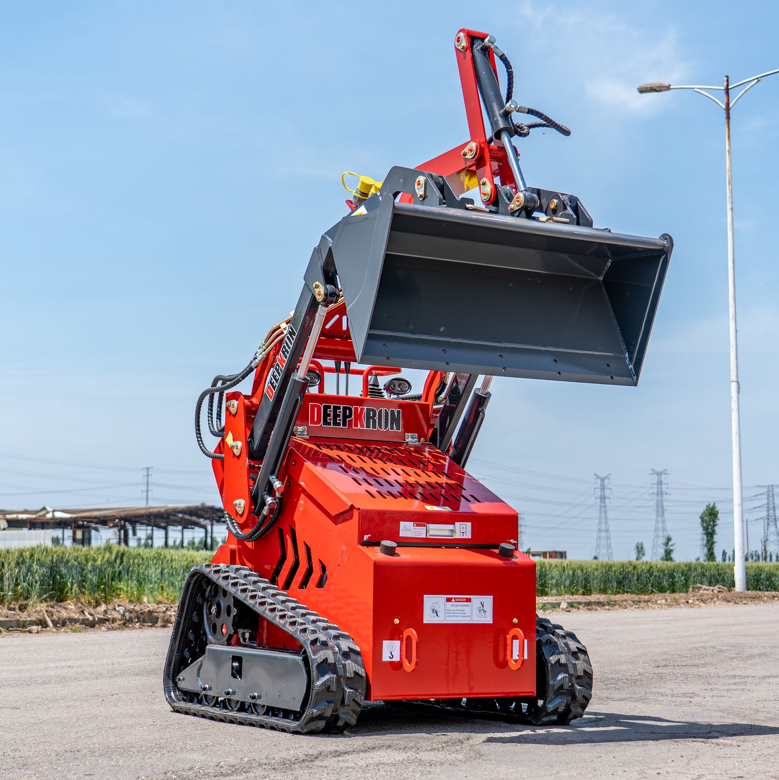 NEW 2645Lbs Tracked Mini Skid Steer Loader 23HP 3-Pumps Dual Level Operation EPA