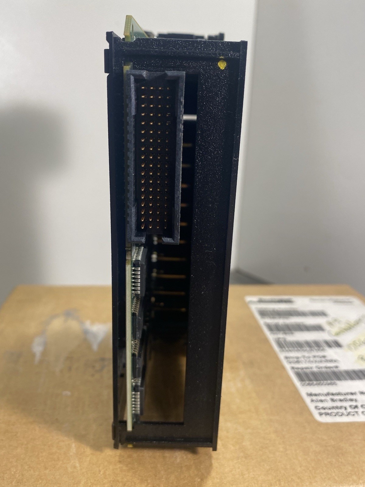 Allen Bradley 1756-OF8 Series A ControlLogix Analog 8-Point Output Module – USA