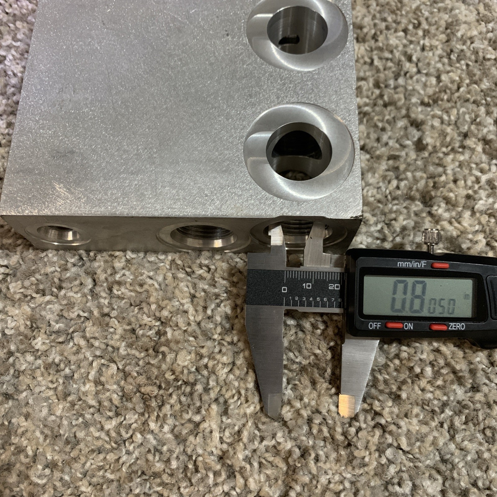 Aluminum Hydraulic Manifold Block, Multiple Threaded Ports, Machined Metal
