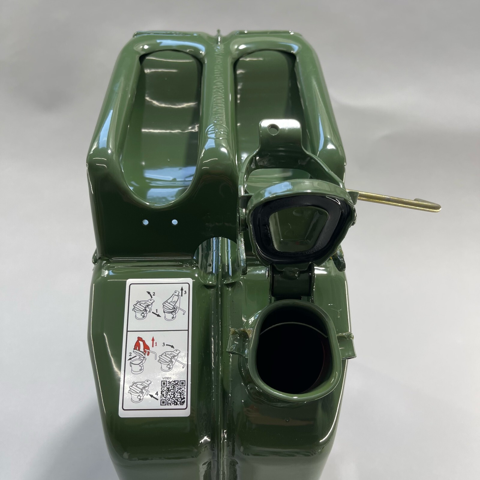 Valpro European Mil Spec 2023 NATO Style Steel Jerry Can 20L / 5.25 gal. GJC20R