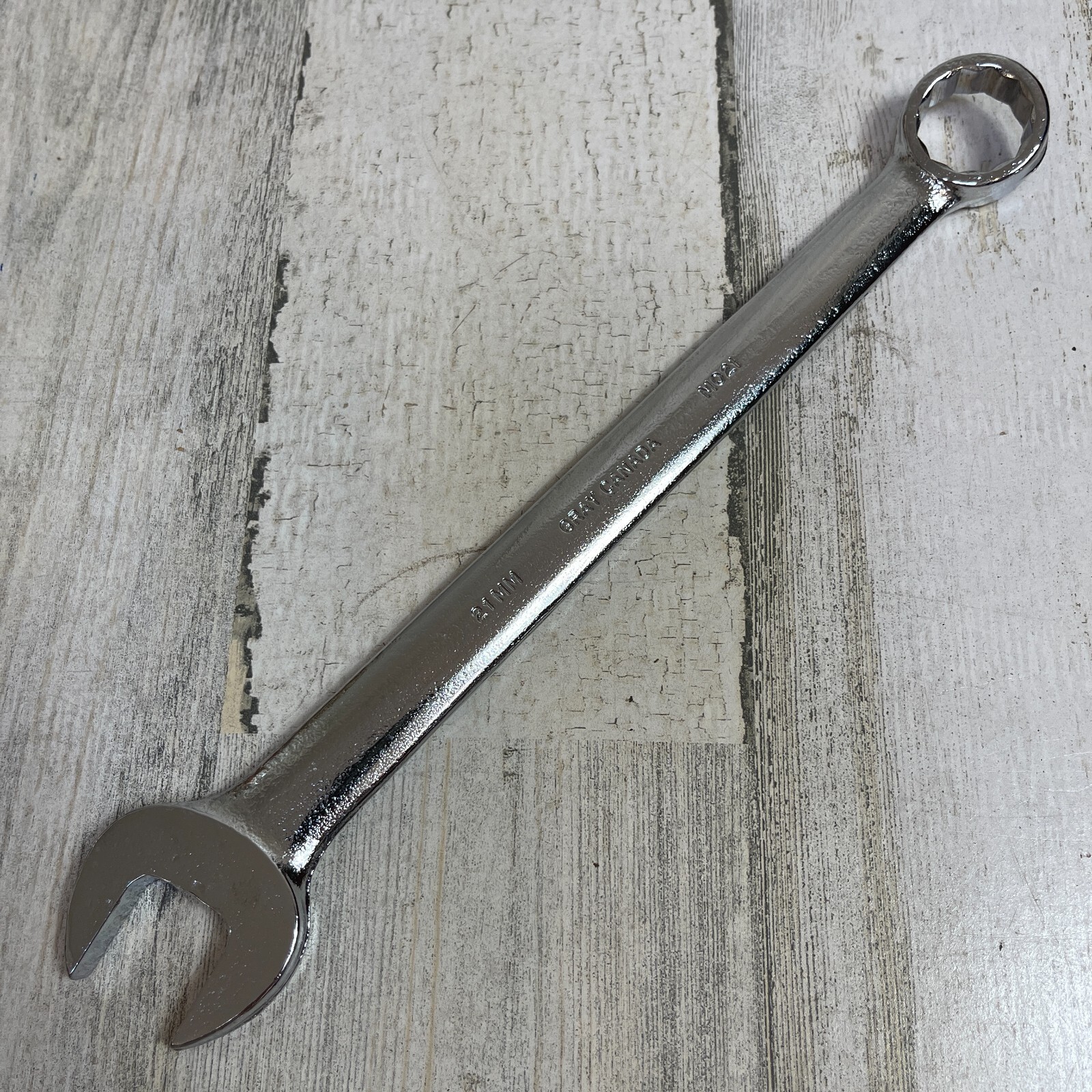 Gray Canada 21MM Combination Open and 12 Pt Box End Wrench M021