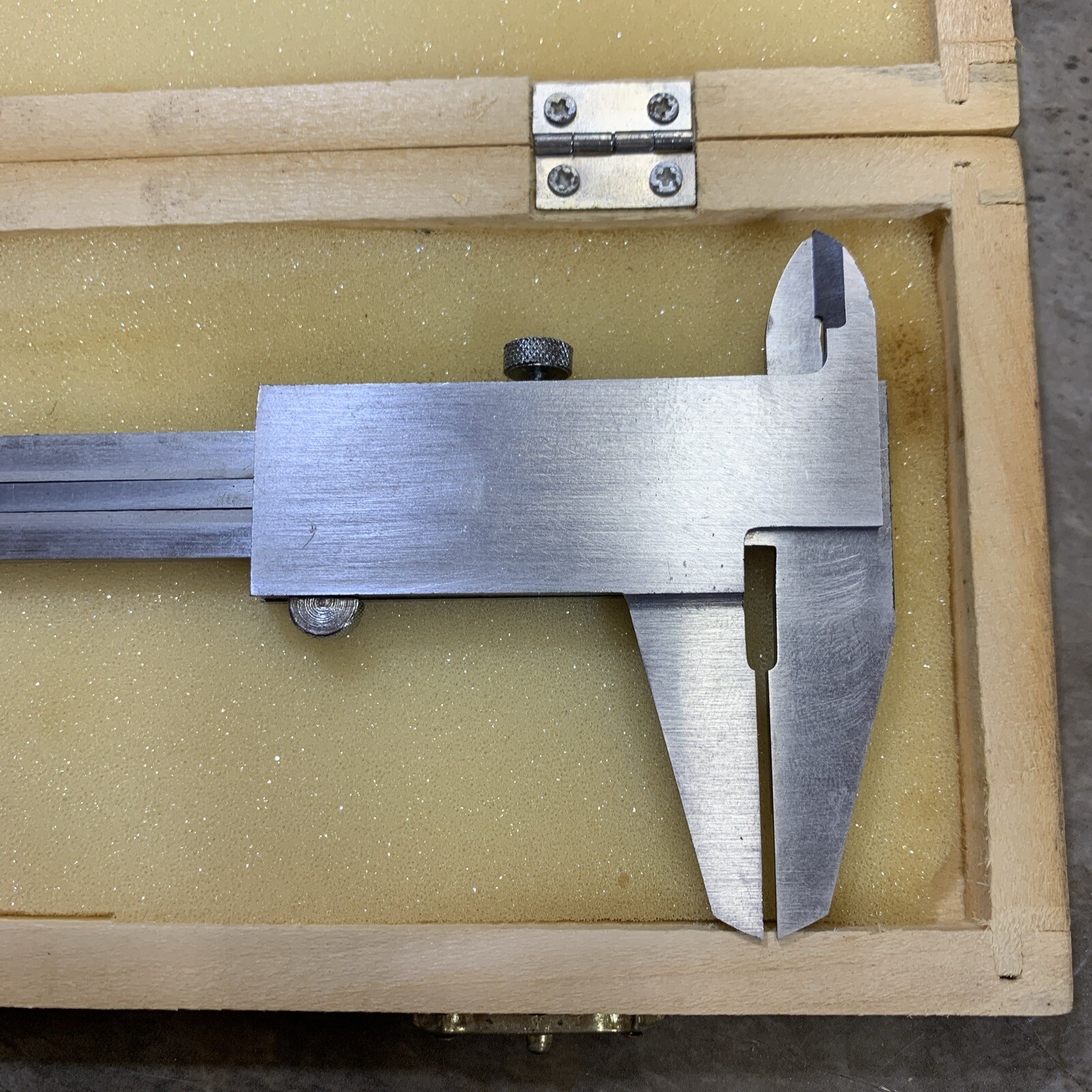 Vernier Calipers 6” X 1/1000 in 150 X 0.05mm With Wood Case