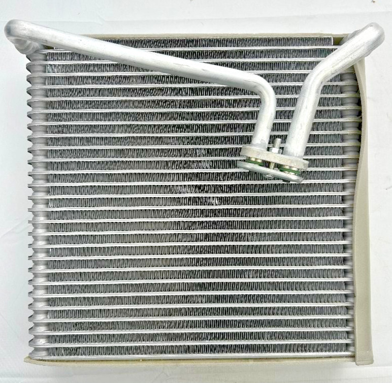 Universal A/C Evaporator Core-Evaporator Plate UAC EV 939695PFC (Slight Damage)