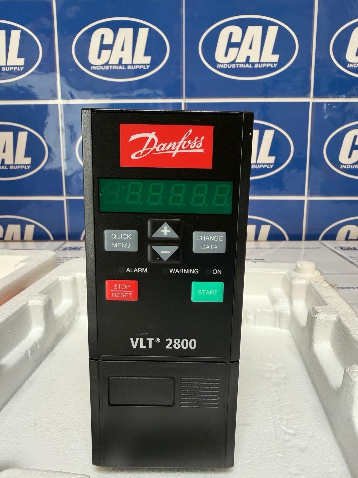 DANFOSS VLT2807PT4B20SBR1DBF00A00C1 FREQUENCY CONVERTER NSFS