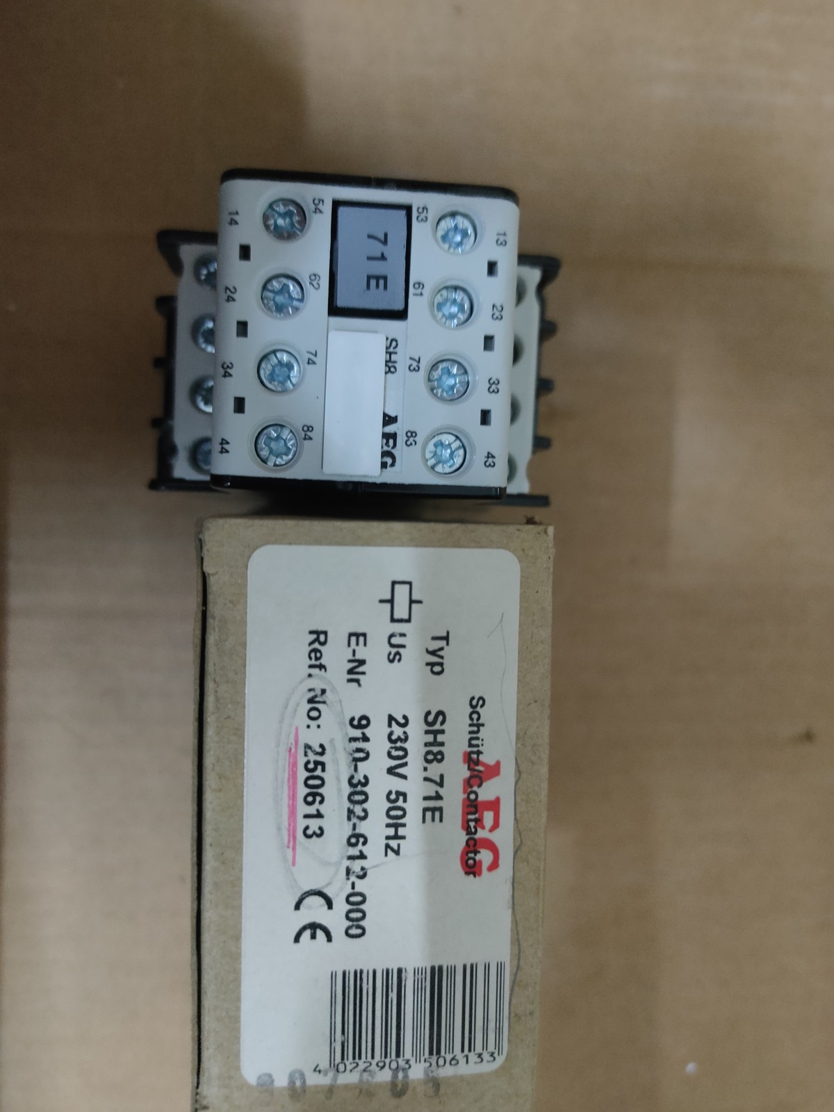 910-302-612 SH8.71E AEG Shutz Contactor, Coil 230Vac FREE DHL EXPRESS SHIPPING