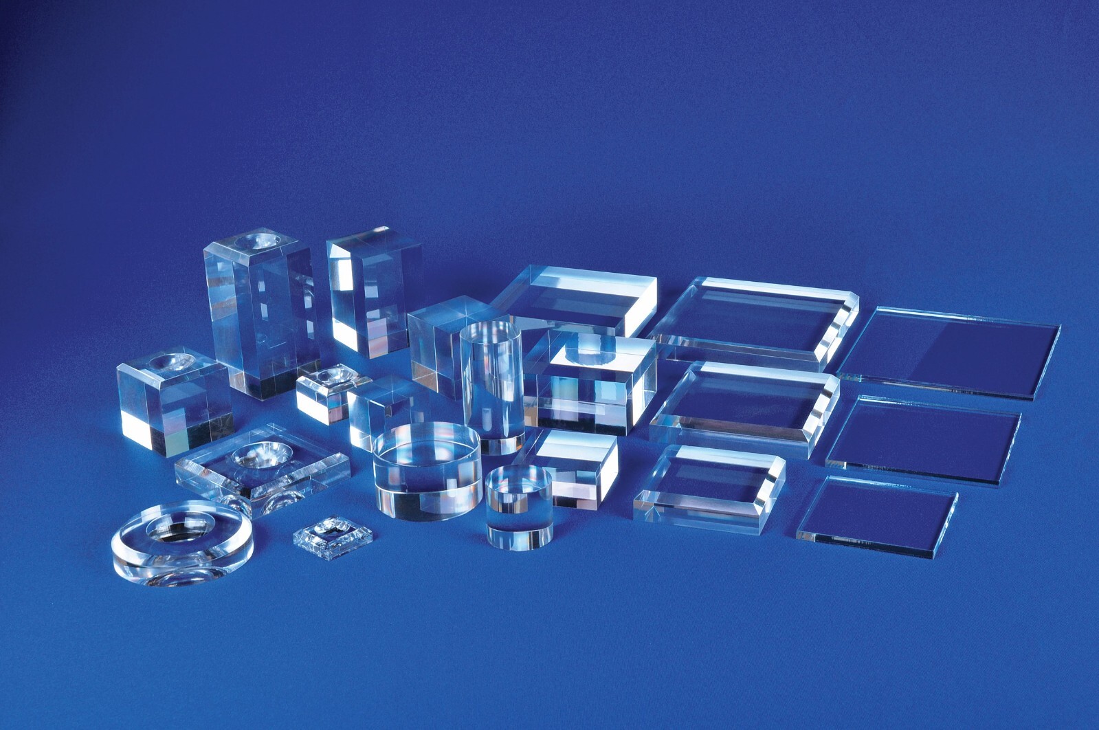 Clear Acrylic Solid Polished Display Block/Cube 2″ x 2″ x 2″