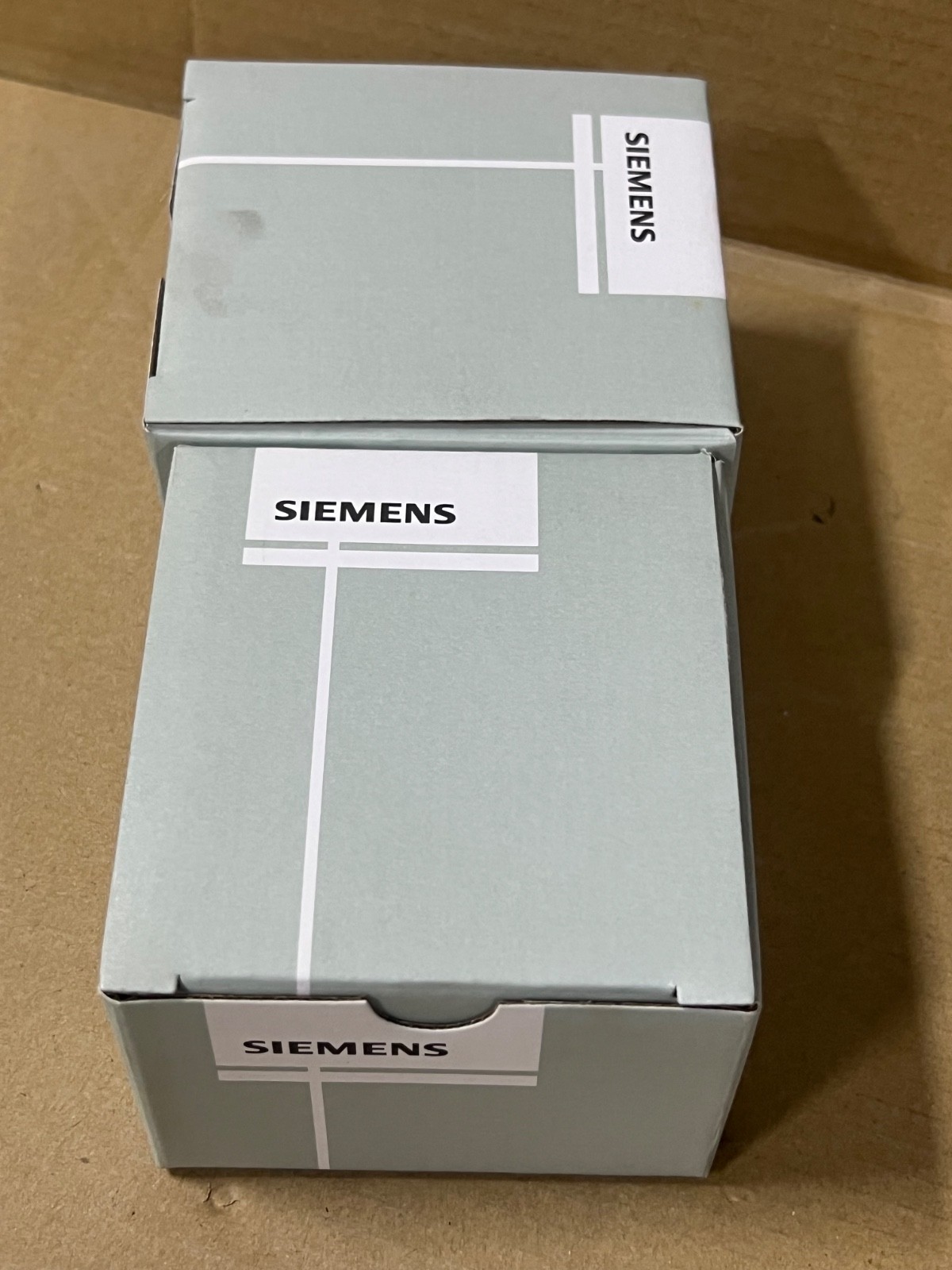 (Lot 2 Pcs) SIEMENS RDD810/NF ROOM THERMOSTAT S55770-T406