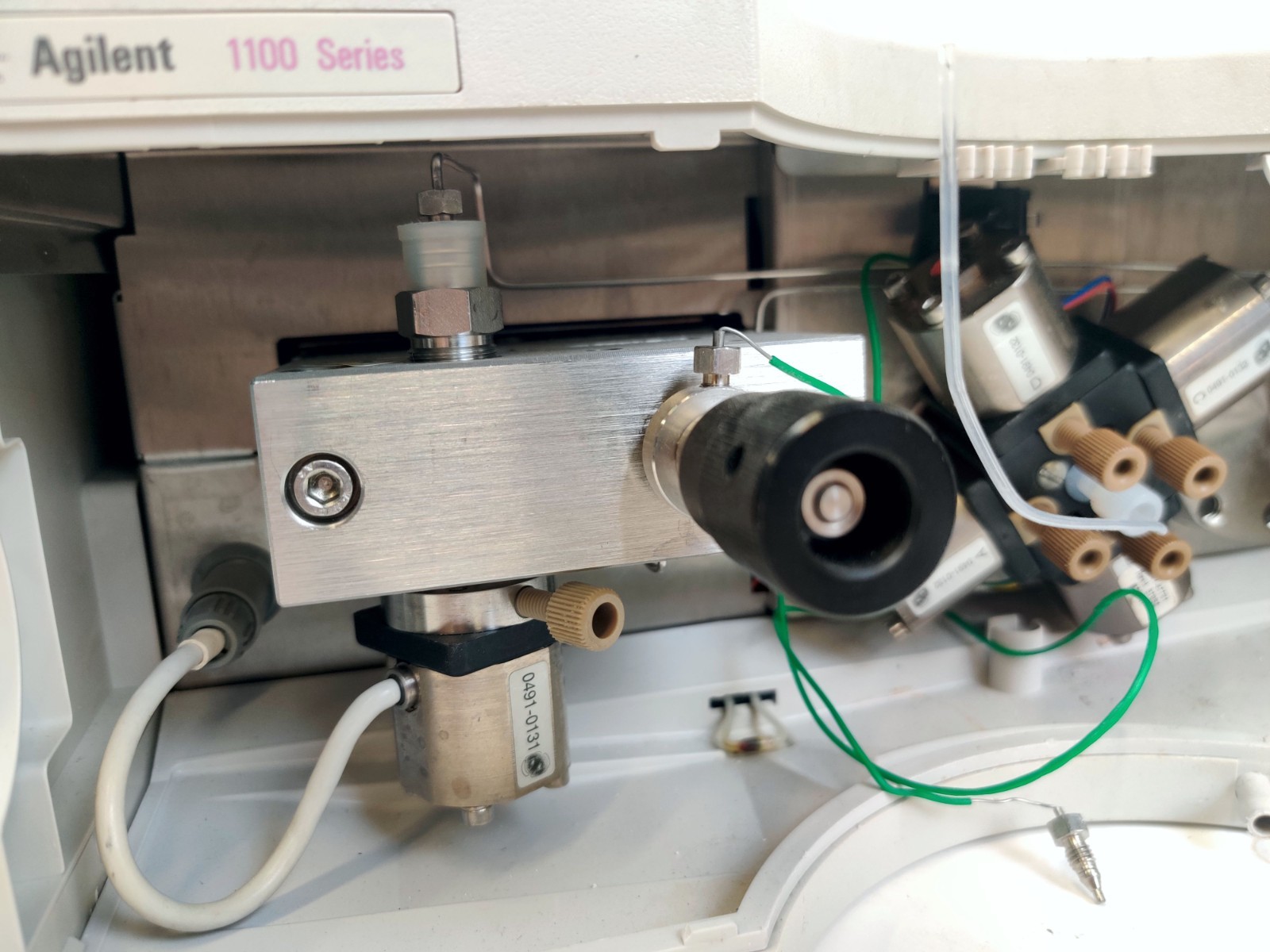 Agilent 1100 G1311A QuatPump Quaternary Pump with Gradient Valve & Pump Head