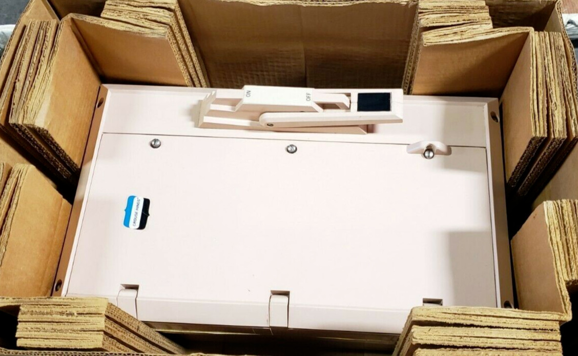 NEW CROUSE HINDS NON-METALLIC SAFETY SWITCH 30 AMP NEMA 3 4X 12 NST1018F D30320