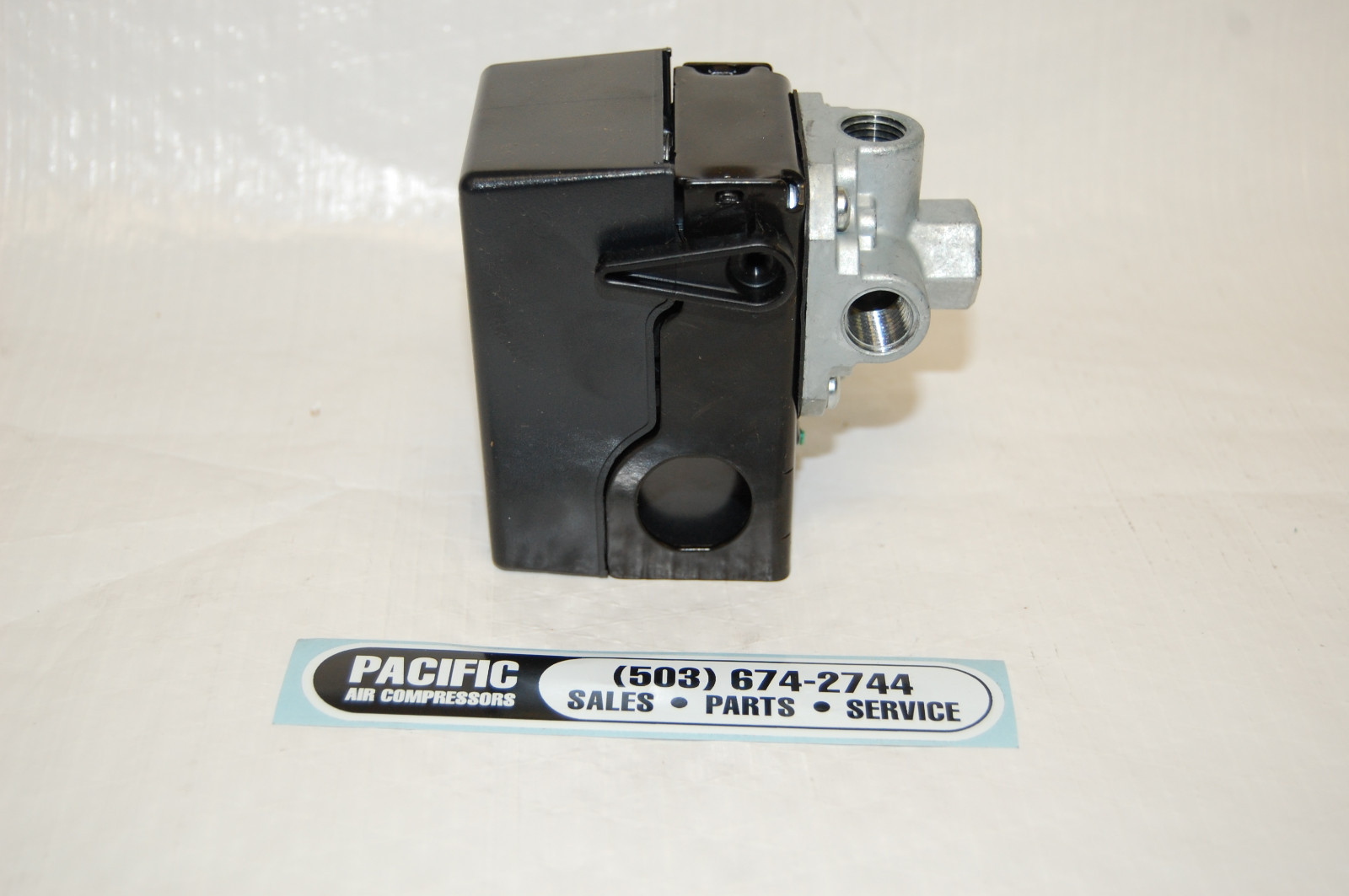 FURNAS HUBBELL 69JF7LY2C PRESSURE SWITCH W/ UNLOADER VALVE & LEVER