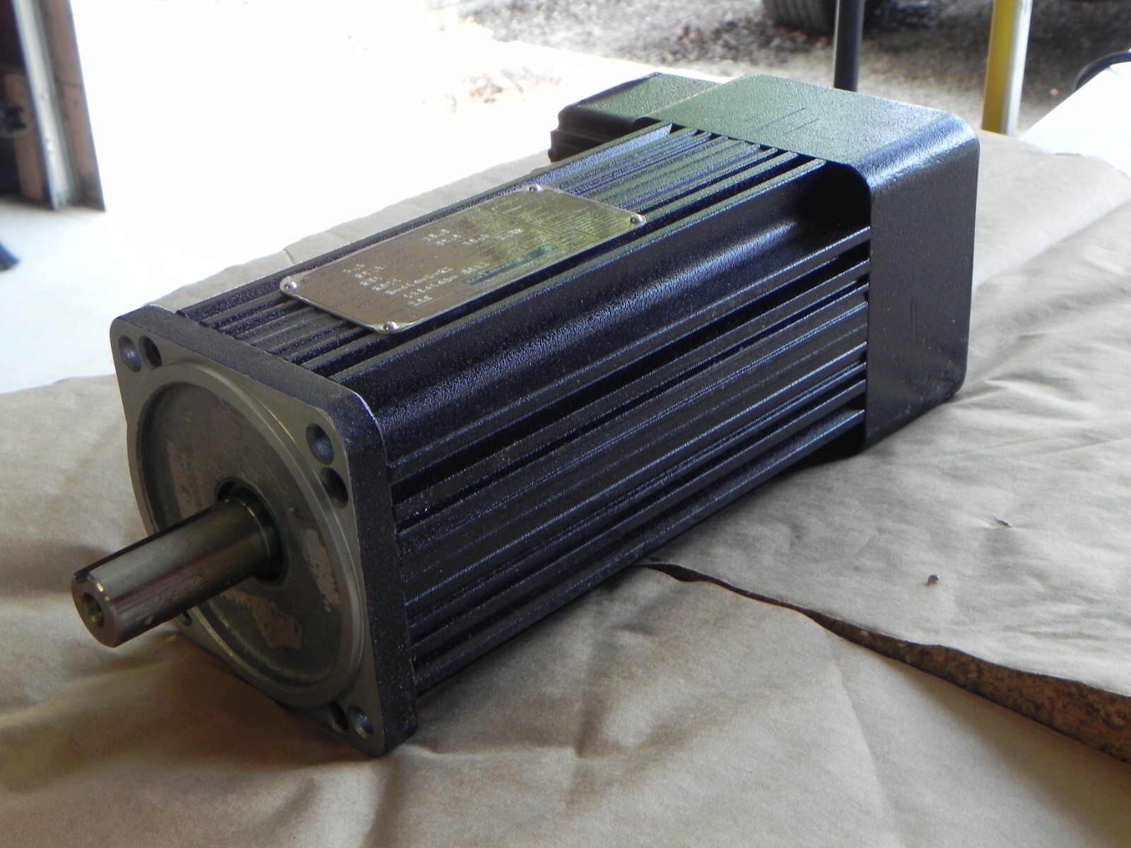 Kollmorgen Goldline Brushless P.M. Servomotor Radford B-404-B-21 with Cable NEW