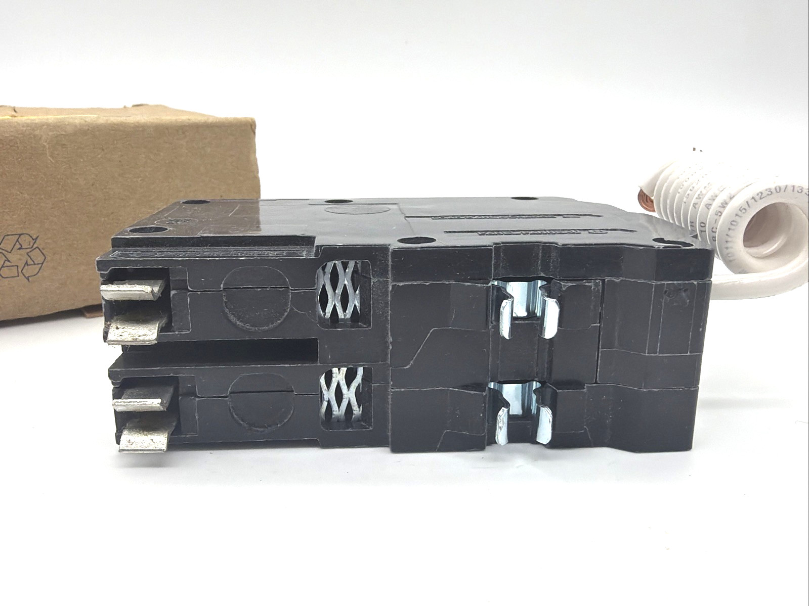 Square D QO225GFI 25A 2-Pole GFCI Qwik-Gard Ground Fault QO Breaker 120/240V