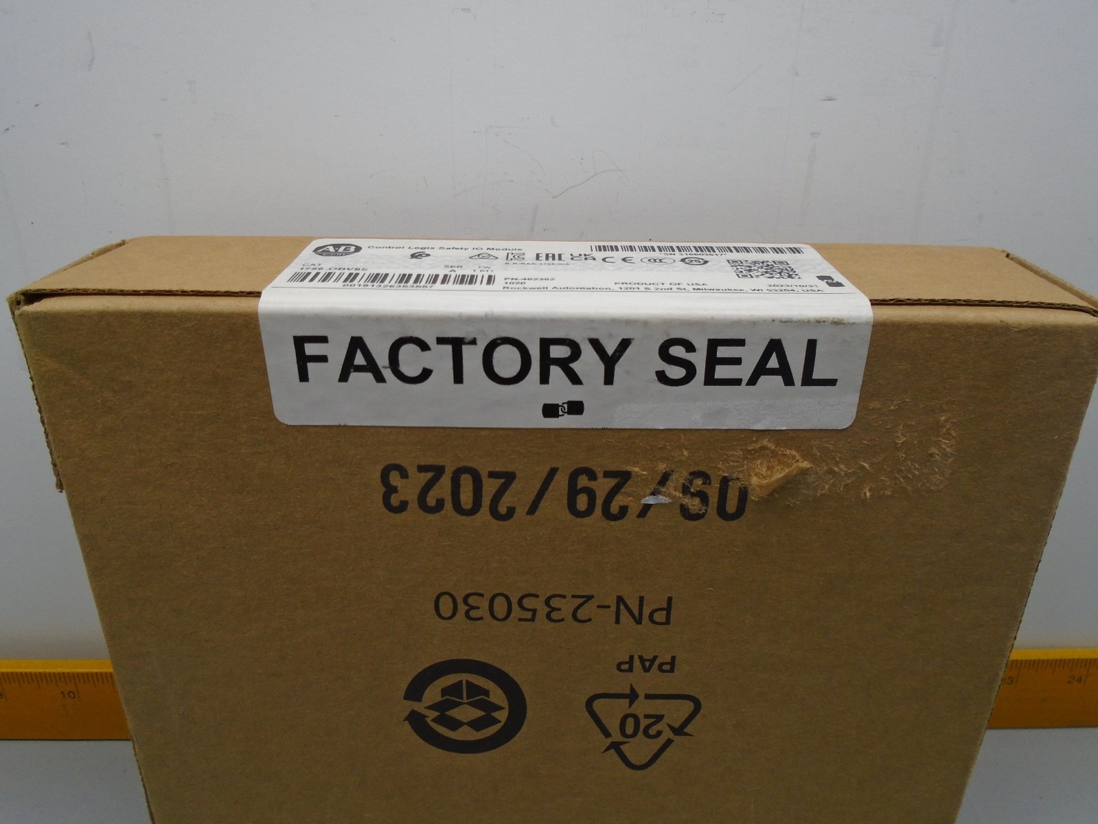 New old Stock Sealed Allen Bradley 1756-OBV8S Safety Output 1756-0BV8S N120