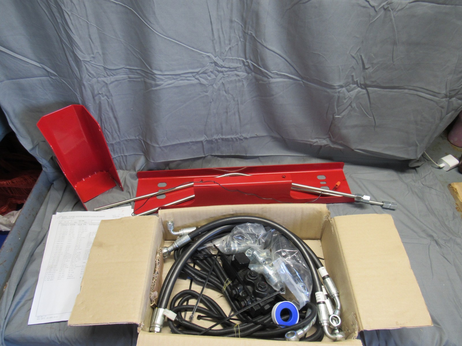 Massey Ferguson FLX2407 Loader Third Function Kit