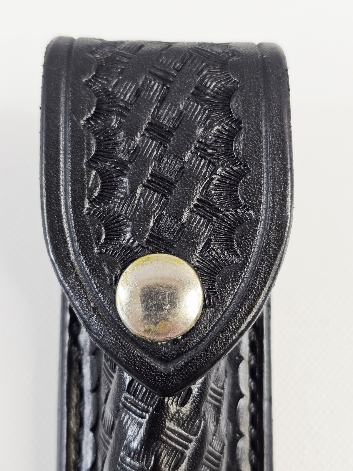 Viking Mexico 4-592 Black Leather Tooled Basket Weave Flashlight Holder Holster