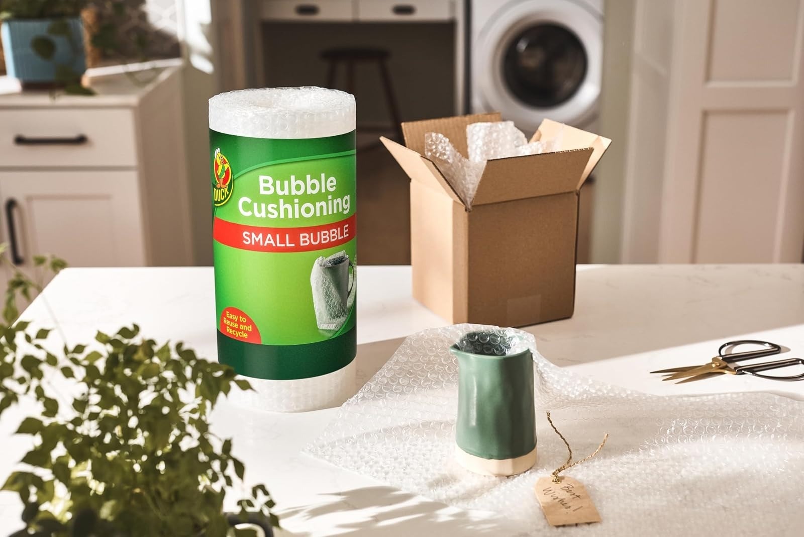Duck Brand Small Bubble Cushioning Wrap 30 FT for Moving & Shipping