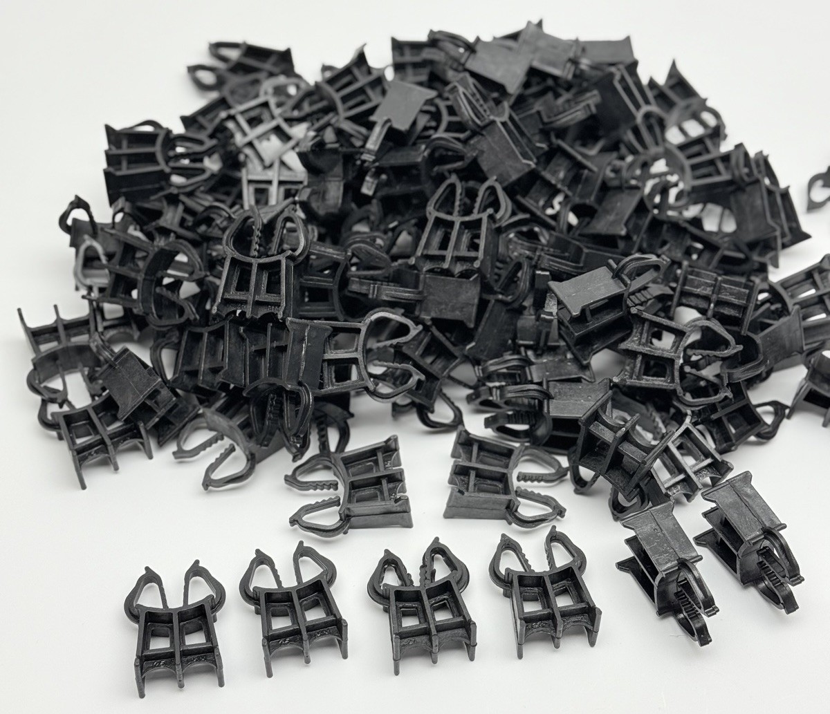 Lot of 100, Spillman, Plaschairs 25NP20 Plastic Rebar Chair 1″ Cover, Black